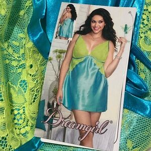 NEW Dreamgirl Chemise with Thong Panty - SIZE 1X/2X